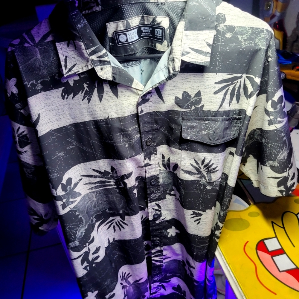 Salty crew technical woven shirt men's xl